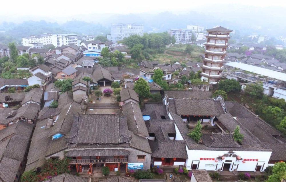 她是咱们结婚吧里的广美,也是宝莲灯里的三圣母